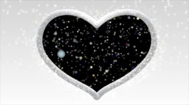 Renkli sisli beyaz kalp ve içinde ışık parlak ve güzel görünüyordu..