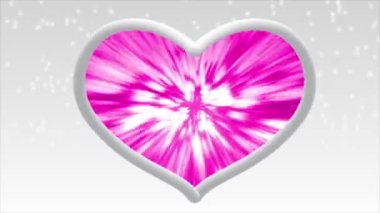 Renkli sisli beyaz kalp ve içinde ışık parlak ve güzel görünüyordu..