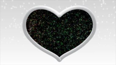 Renkli sisli beyaz kalp ve içinde ışık parlak ve güzel görünüyordu..