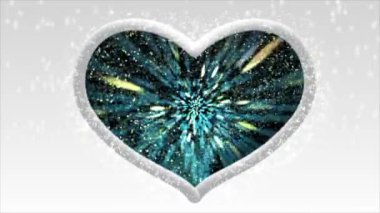 Merkezinde beyaz kürkü olan bir kalp ve içinde parlak renkli bir ışık demeti hareket ediyordu..