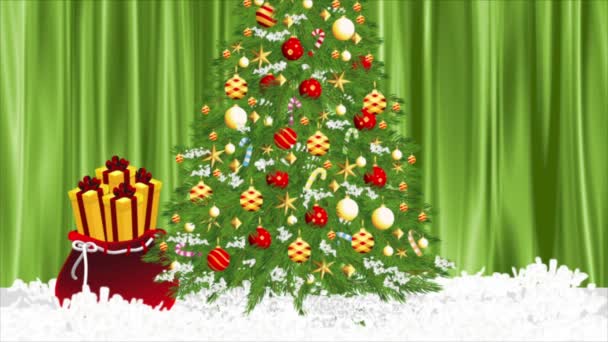 その後ろに揺れる布で明るい緑のクリスマスツリー — ストック動画