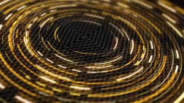 Neon ışığı sürekli olarak metalik arkaplanda döner..