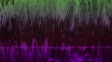 Renkli su yukarıdan sürekli akar, parlak görünür..