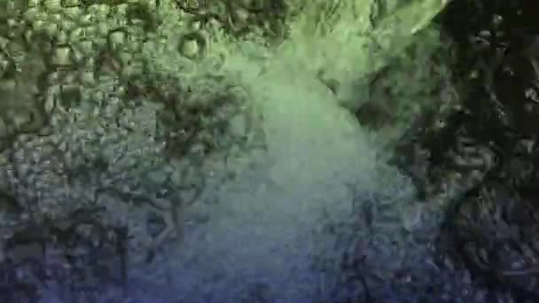 Acqua Colorata Scorre Continuamente Dall Alto Dall Aspetto Luminoso — Video Stock