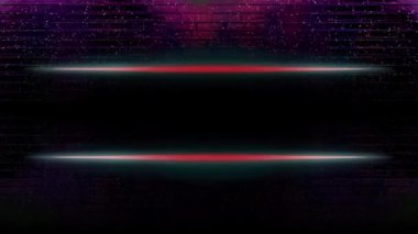 Tuğla bir duvarın arkasında ışık demeti sürekli yanıp sönüyordu..