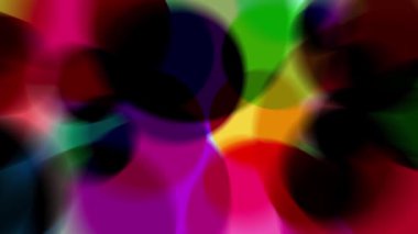 Parlak renkli ışık demetleri sürekli hareket ediyor, parlak görünüyorlar..