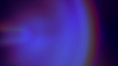 Renkli ışık huzmeleri sürekli hareket ediyordu. Gizemli ve romantik görünüyorlardı..