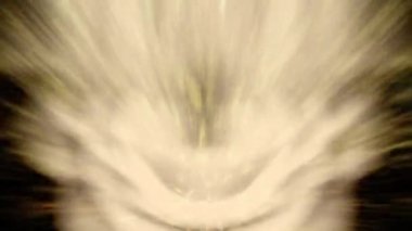 Işık huzmeleri aralıksız yayılıyor, parlak ve güzel görünüyorlar..