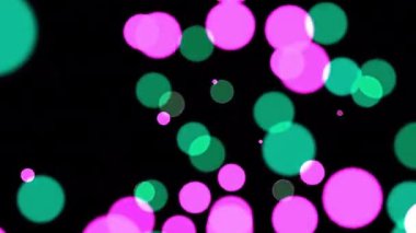 Bölgede yüzen renkli daireler, çok güzel görünüyorlar..