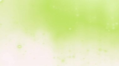 Işık demetleri etrafa saçılmış gibi görünüyordu..