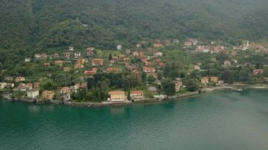 Como Gölü 'ndeki hava aracı görüntüleri. Lombardy, İtalya