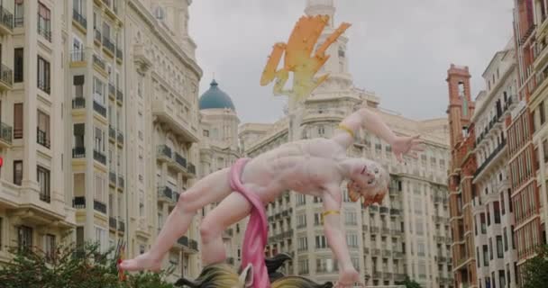 Dekorationen zur Feier von Las Fallas. Valencia. Spanien — Stockvideo
