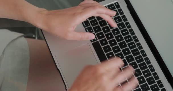 Frauentypen Planen Ihren Eigenen Kursunterricht Auf Modernem Laptop Hände Der — Stockvideo