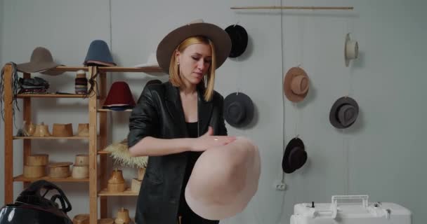 Blonde Woman Smears Glue Warm Felt Body Keep Hat Blank — Stockvideo