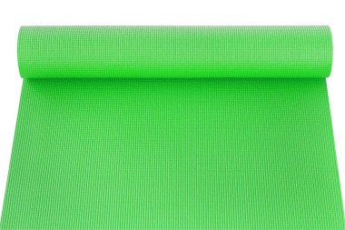 Yeşil yoga mat beyaz zemin üzerine izole