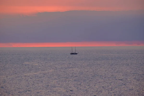 Побачте Прекрасний Захід Сонця Морі Човен Фуертевентура Іспанія — стокове фото