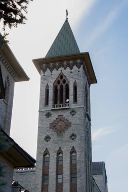 Şehirdeki kilise, muhteşem mimari.