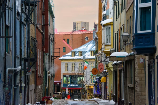 Kış Zamanı Eski Şehir Sokağının Güzel Manzarası — Stok fotoğraf