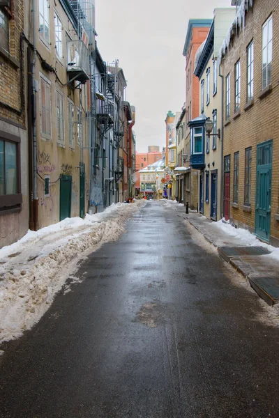 Vacker Utsikt Över Den Gamla Stadsgatan Vintern — Stockfoto