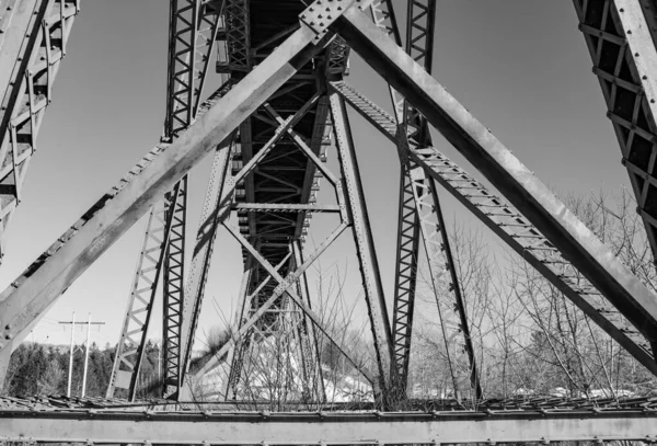 Puente Metal Sobre Río — Foto de Stock