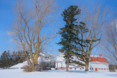 Soğuk Quebec kışında Tipik Kanadalı evleriyle Manzaralı Kış Manzarası