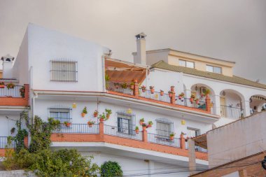 İspanya 'nın eski Almogia kasabasının mimarisi.