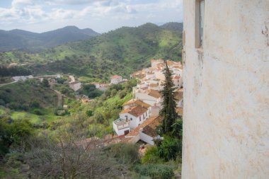 İspanya 'nın eski Almogia kasabasının mimarisi.