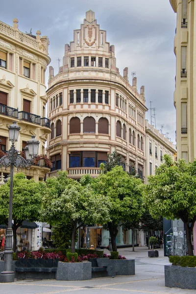 スペイン アンダルシアのコルドバ市の中心部にある美しい広場 テンディラスの眺め — ストック写真