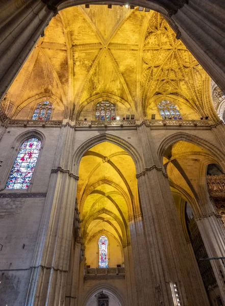 Sevilla, Endülüs, İspanya 'daki muhteşem katedralin mimarisinin ayrıntıları.