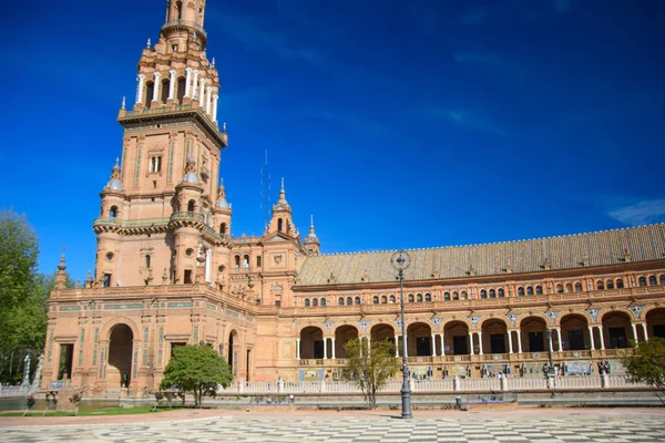 Endülüs 'ün Sevilla şehrindeki muhteşem İspanyol Merdivenleri