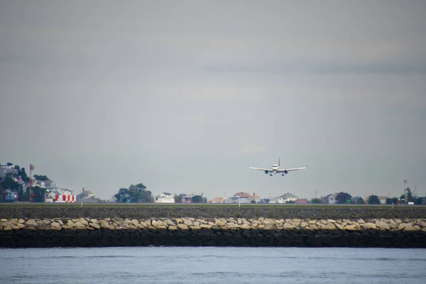 Boston Usa Circa 2022 Jet Blue Airplane Decolla Dalla Pista — Foto Stock