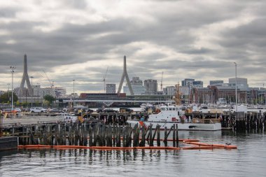 Boston liman manzarası dramatik gökyüzü arkaplanı, New York.