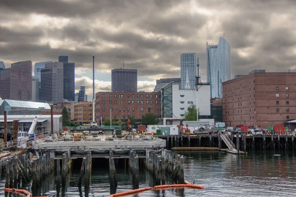 Boston Přístavní Pohled Dramatickým Oblohou Pozadí New York — Stock fotografie