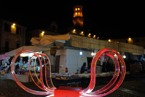 Lider ışıklarla dolu Noel yığını