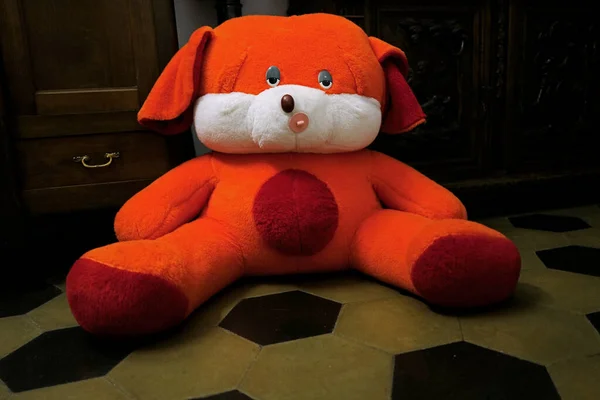 Giant Orange Teddy Bear — Stock Photo, Image