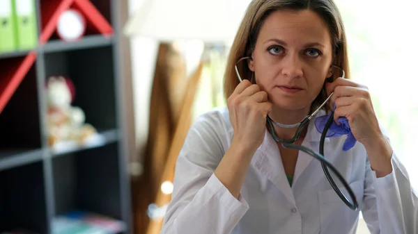 Portrait Serious Female Doctor Posing Clinic Office Stethoscope Practitioner Looking —  Fotos de Stock