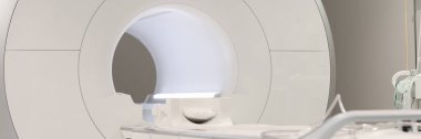 MRI manyetik rezonans görüntüleme cihazı hastanede. Tıbbi ekipman ve sağlık hizmetleri