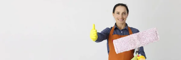 Employee Cleaning Company Mop Holds Thumbs Gesture Recommendations Quality Cleaning — стоковое фото