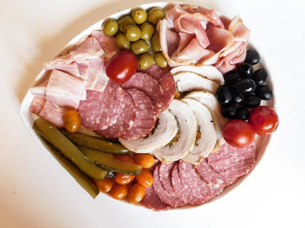Tarty Wyżywieniem Własnym Zakresie Talerz Różnych Produktów Mięsa Sera — Zdjęcie stockowe