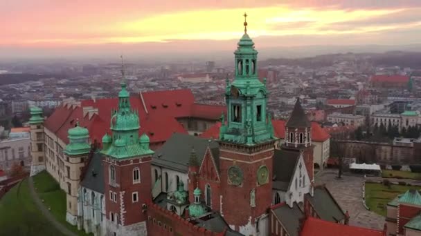 Beautiful Old Europe Castle. Krakow, Poland. Cinematic Drone Move — Vídeo de stock