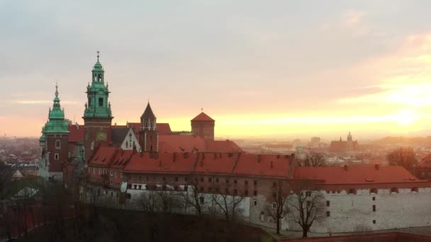 Cinematic Drone Move Above Old Europe Castle. Krakow, Poland. — Vídeo de stock