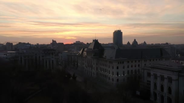 Architectuur van Boekarest, Roemenië, Luchtfoto van het centrum — Stockvideo