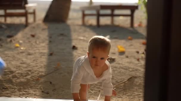 Toddler Runs Beach Climbs Steps Hotel Room Runs Camera Concept — ストック動画