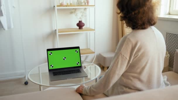 Elderly Woman Talks Doctor Video Call Laptop Chromakey Screen Glass — Stockvideo