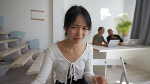 Pov Shocked Asian Woman Feeling Bad Looking Camera Device Young — Vídeo de stock