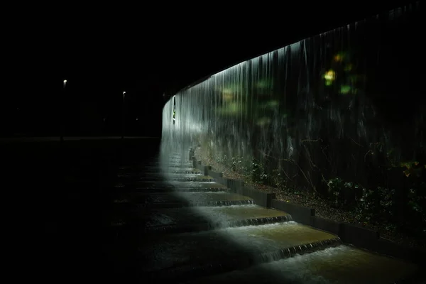 Fontein Vorm Van Een Kom Waaruit Water Stroomt Het Galitskogo — Stockfoto