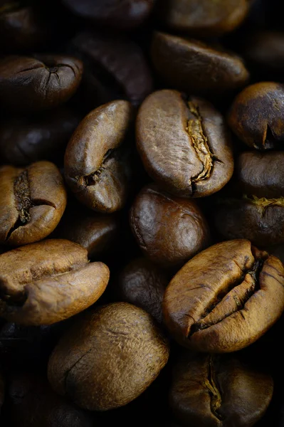 Kavrulmuş Kahve Çekirdekleri Yakın — Stok fotoğraf