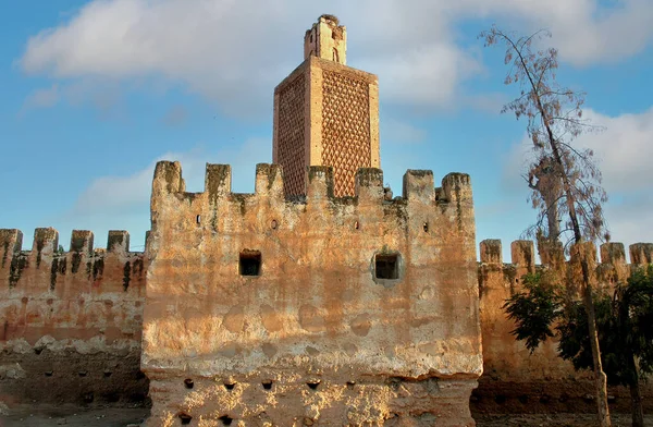 Fas 'ın Kasba Tadla şehrinden Kasbah.