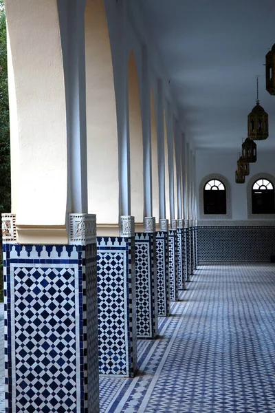 Künstlerische Und Traditionelle Deckengestaltung Marokko — Stockfoto