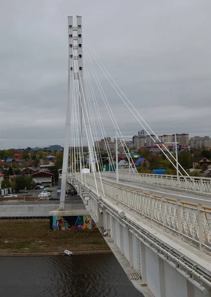 Vista Aterro Granito Para Ponte Dos Amantes Cidade Tyumen — Fotografia de Stock